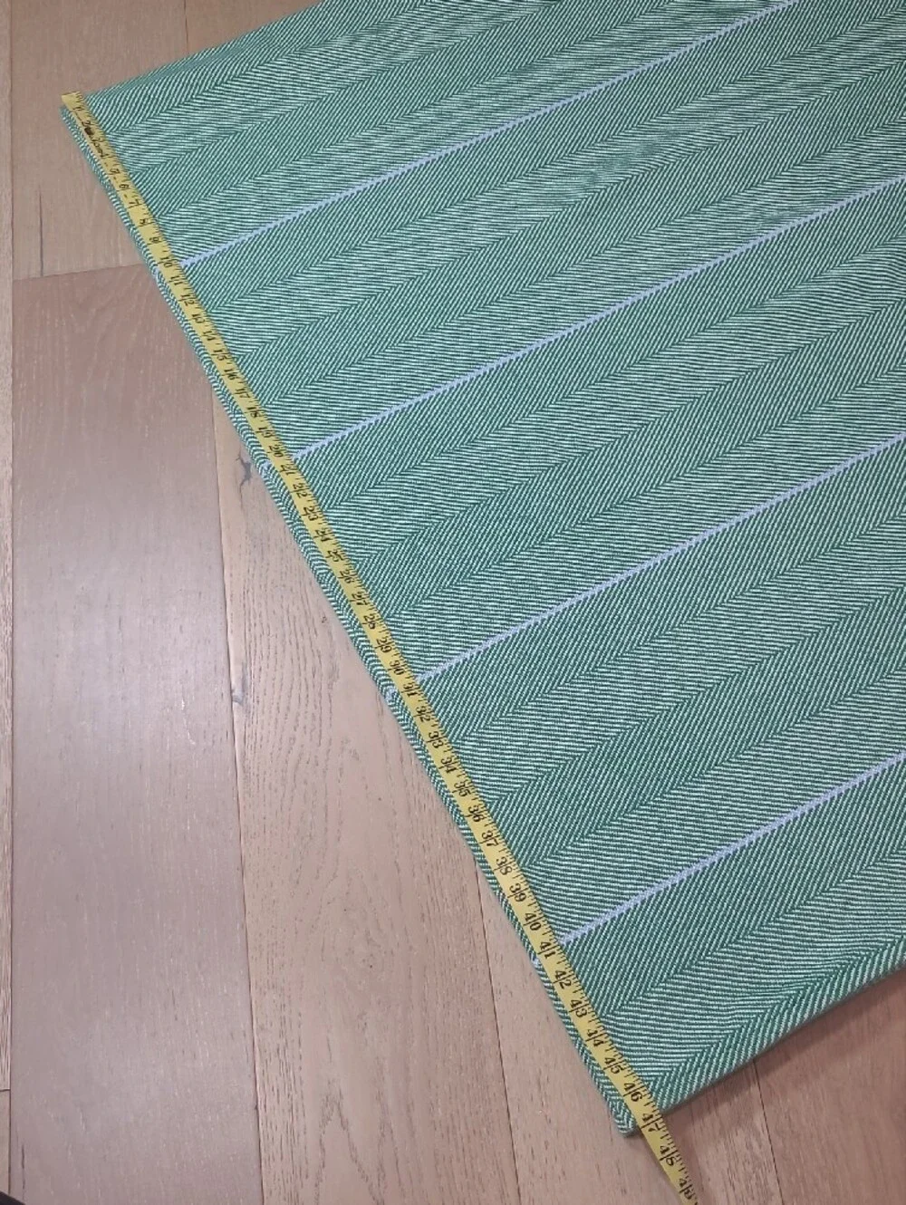 EUC Pottery Barn Blanket Green/White Knit Chevron Pattern Queen Size Blanket